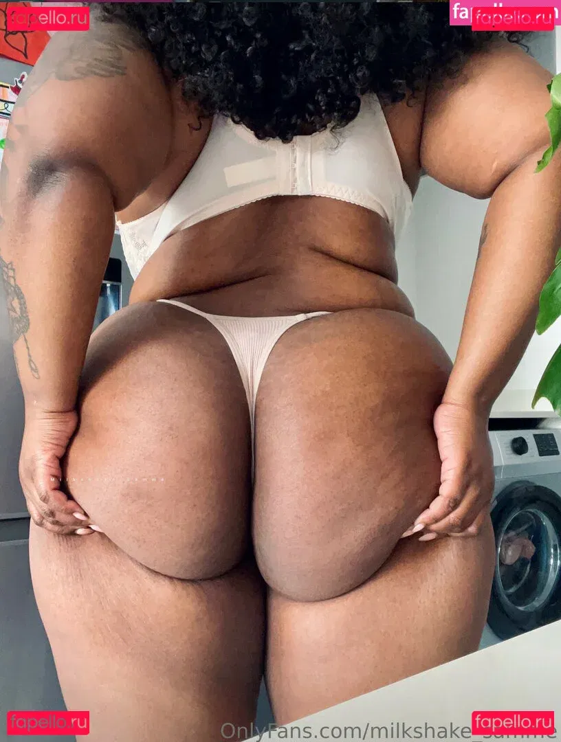 Milkshake_Samme Onlyfans Photo Gallery 