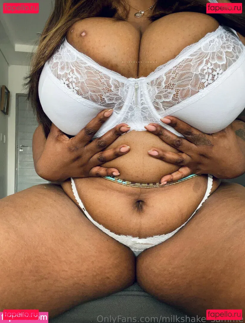 Milkshake_Samme Onlyfans Photo Gallery 
