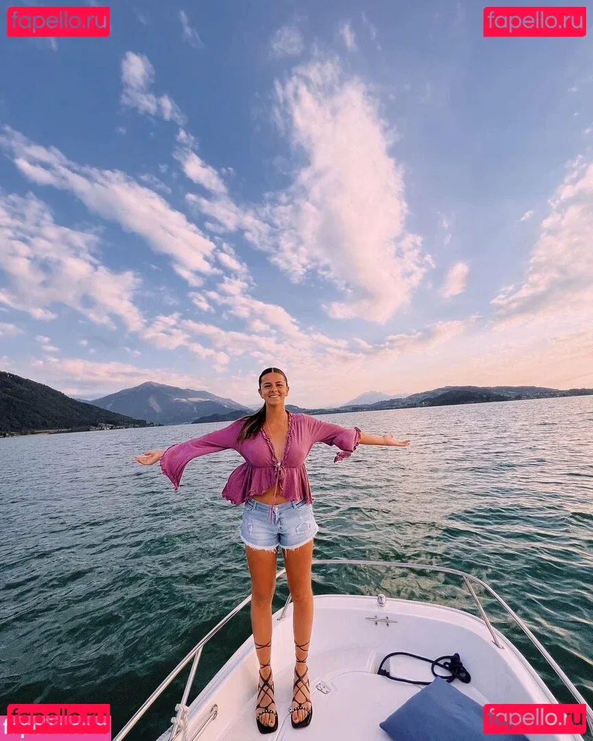 Constanza Cerúndolo Onlyfans Photo Gallery 