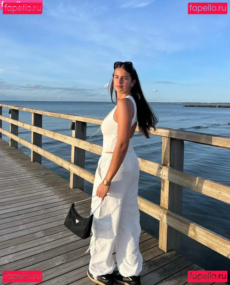 Constanza Cerúndolo Onlyfans Photo Gallery 