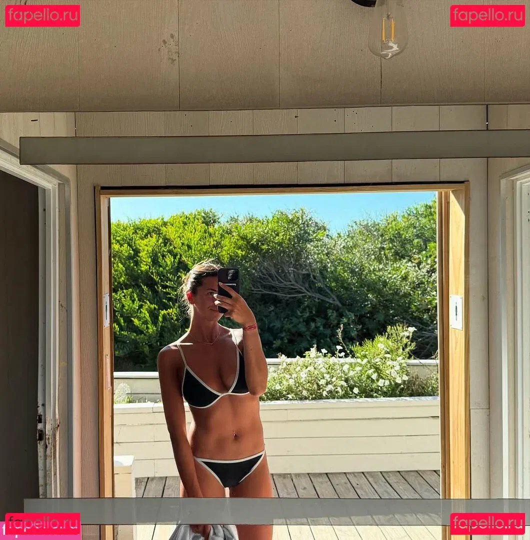 Constanza Cerúndolo Onlyfans Photo Gallery 