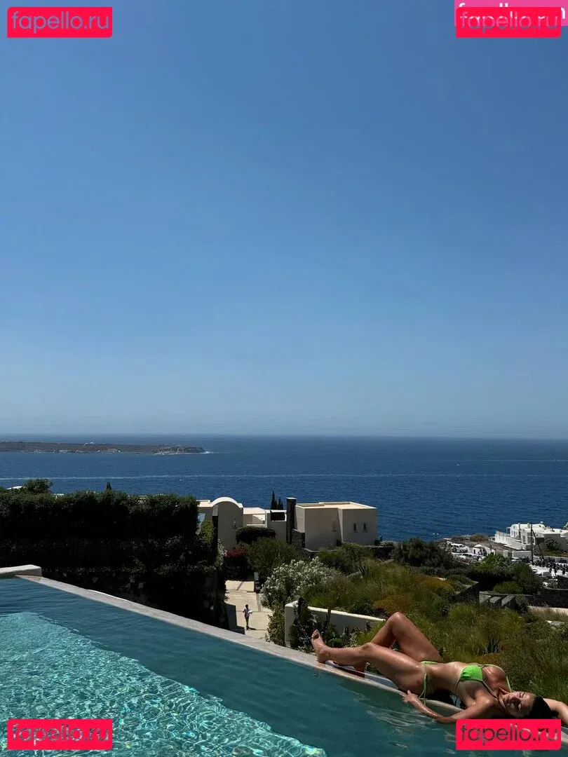 Constanza Cerúndolo Onlyfans Photo Gallery 