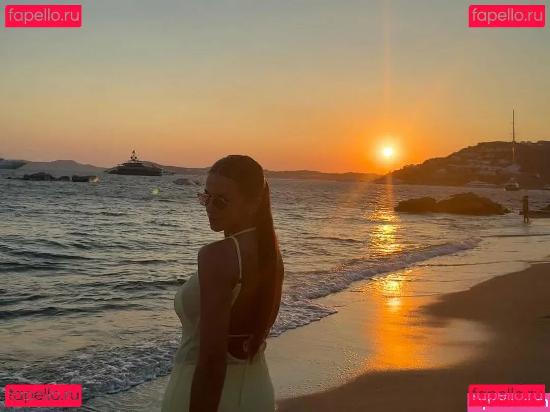 Constanza Cerúndolo Onlyfans Photo Gallery 