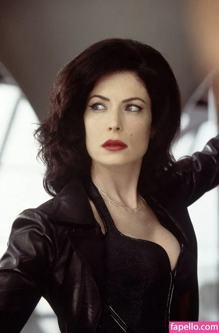 Lara Flynn Boyle Onlyfans Photo Gallery 