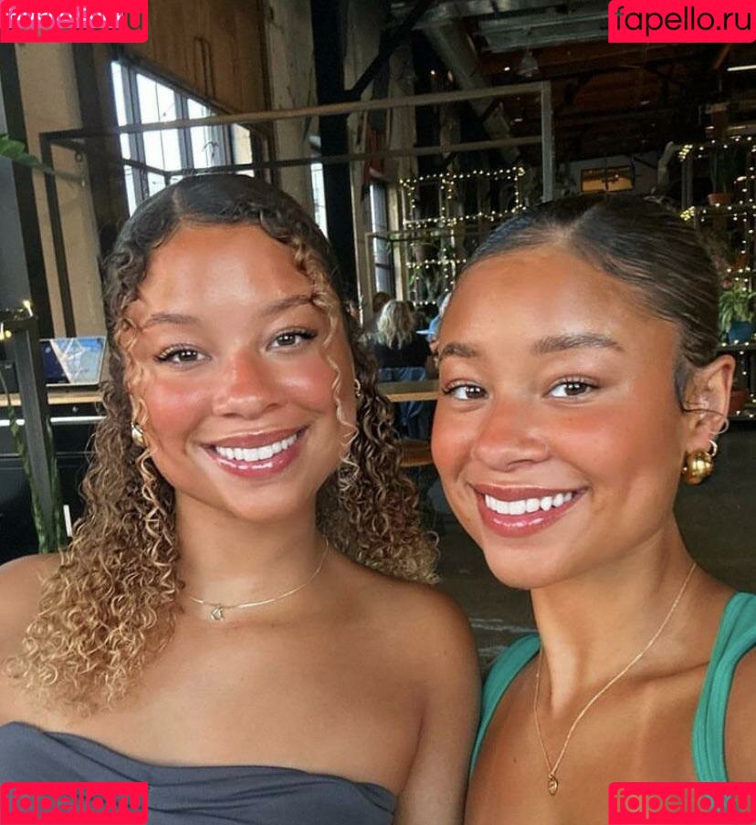 The Learmann Twins Onlyfans Photo Gallery 