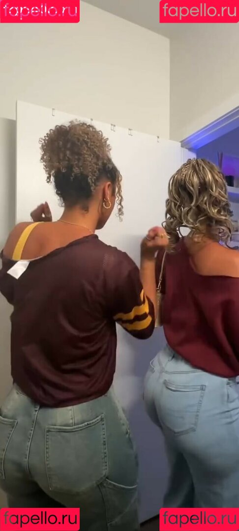 The Learmann Twins Onlyfans Photo Gallery 