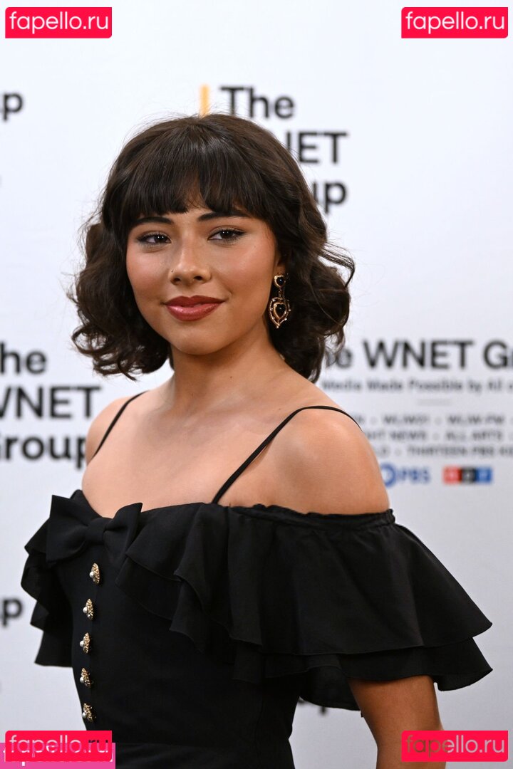 Xochitl Gomez / _xochitl.gomez Onlyfans Photo Gallery 