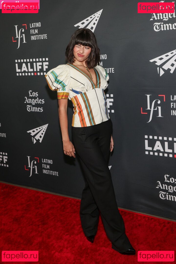 Xochitl Gomez / _xochitl.gomez Onlyfans Photo Gallery 