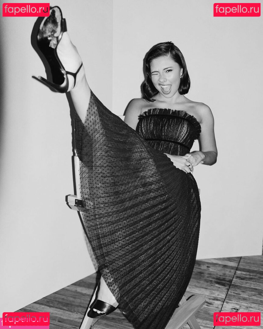 Xochitl Gomez / _xochitl.gomez Onlyfans Photo Gallery 