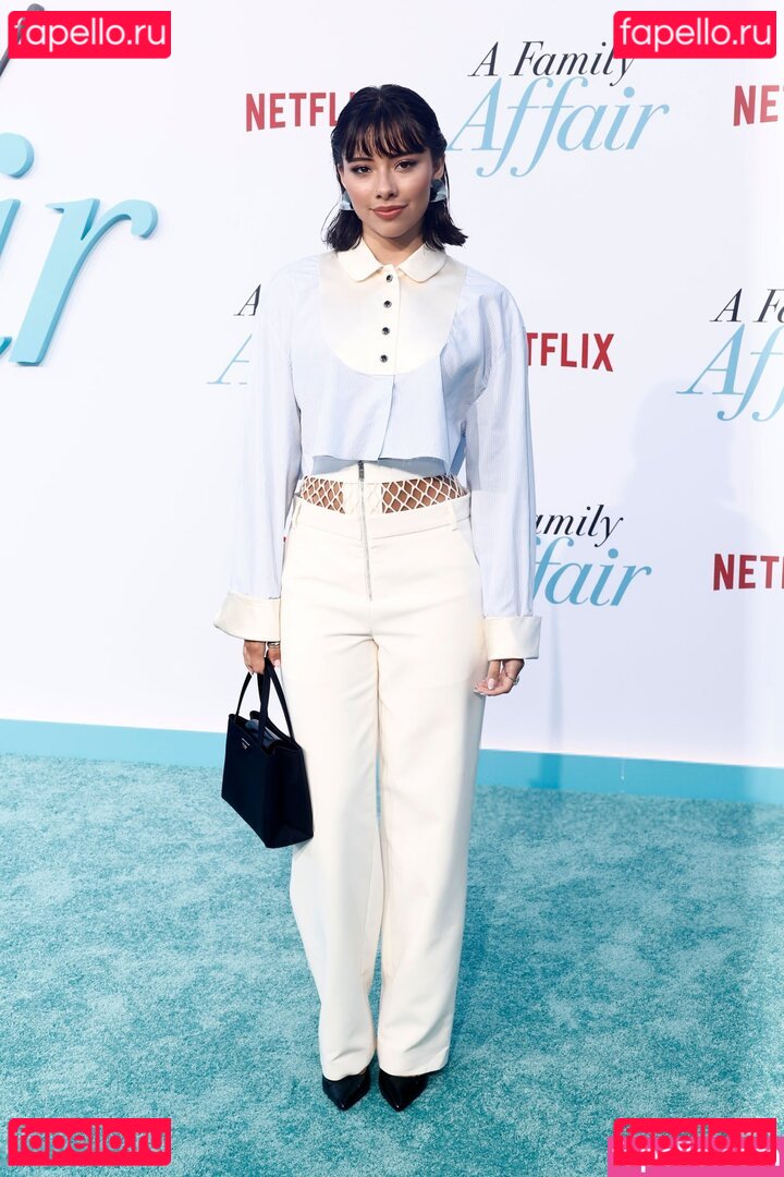 Xochitl Gomez / _xochitl.gomez Onlyfans Photo Gallery 