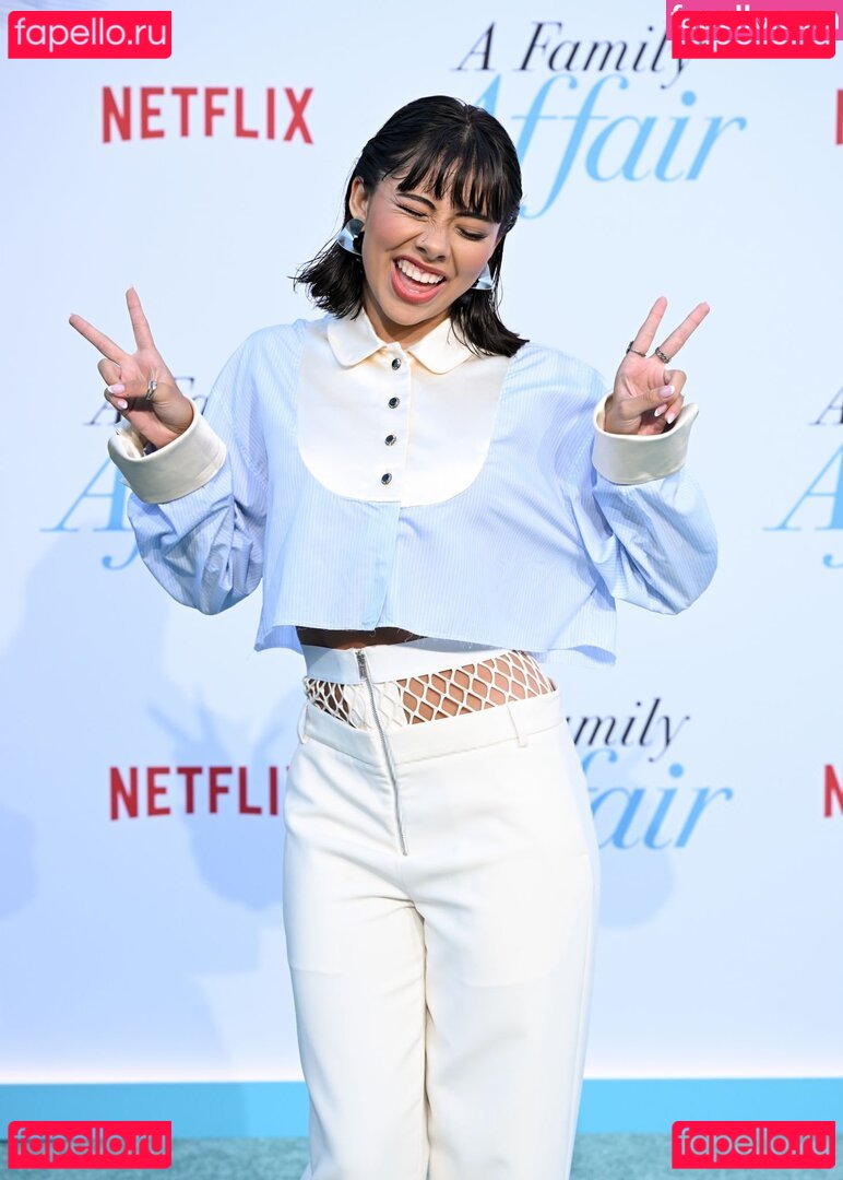 Xochitl Gomez / _xochitl.gomez Onlyfans Photo Gallery 