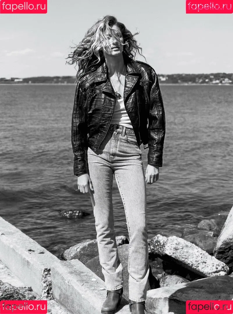 Gisele Bündchen Onlyfans Photo Gallery 