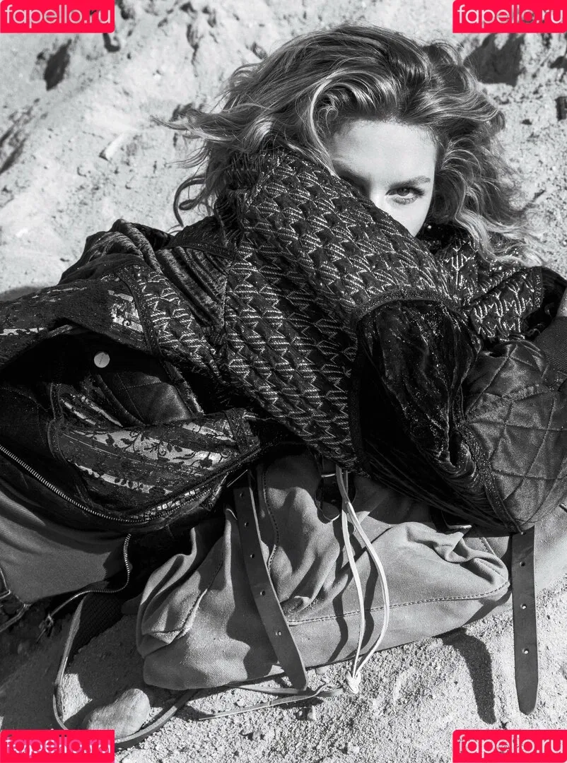 Gisele Bündchen Onlyfans Photo Gallery 
