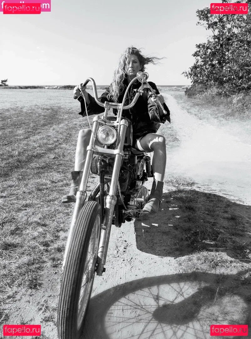 Gisele Bündchen Onlyfans Photo Gallery 