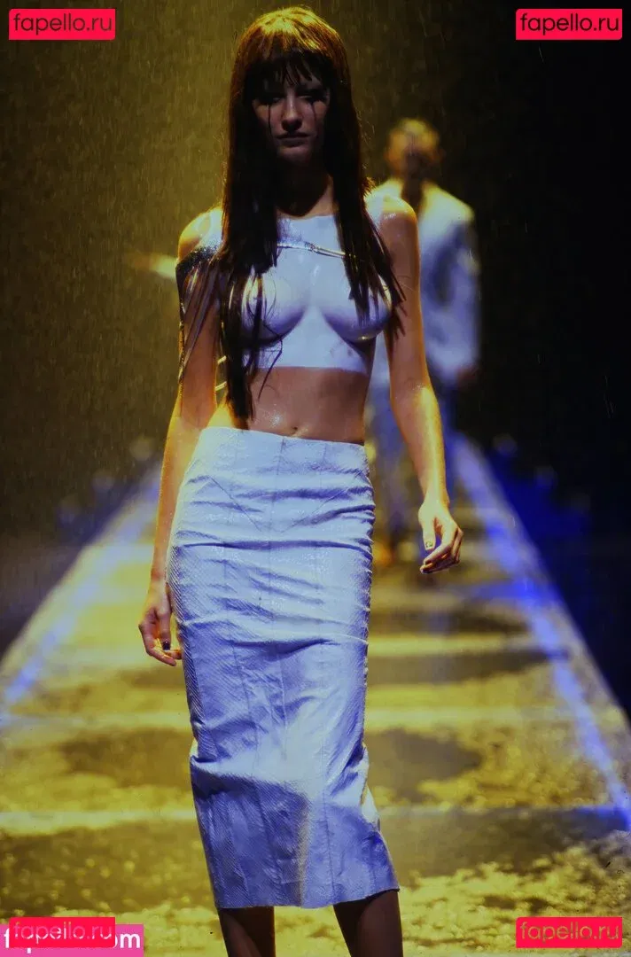 Gisele Bündchen Onlyfans Photo Gallery 