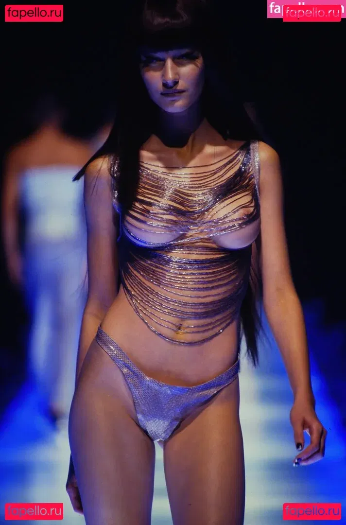 Gisele Bündchen Onlyfans Photo Gallery 