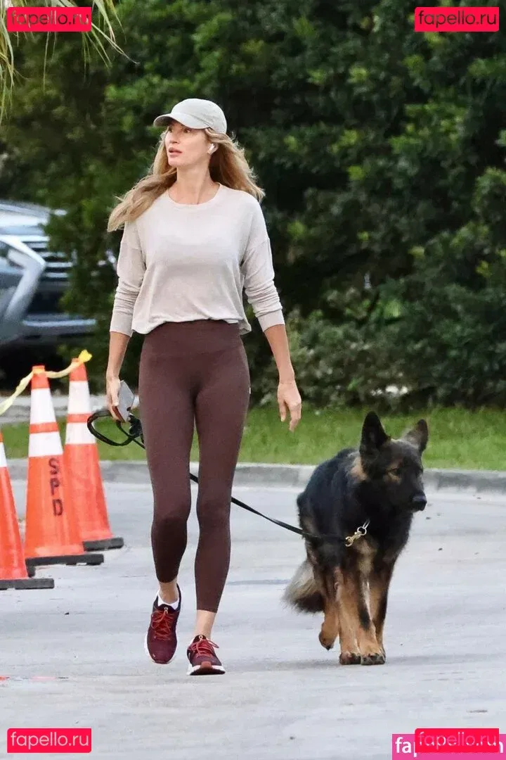 Gisele Bündchen Onlyfans Photo Gallery 