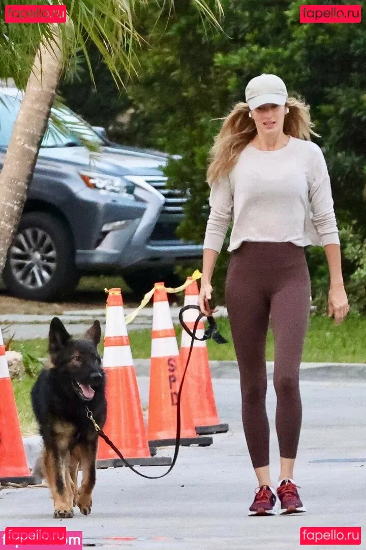 Gisele Bündchen Onlyfans Photo Gallery 