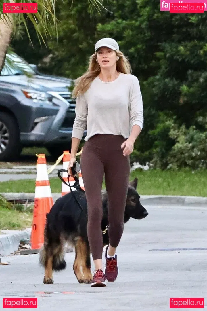 Gisele Bündchen Onlyfans Photo Gallery 