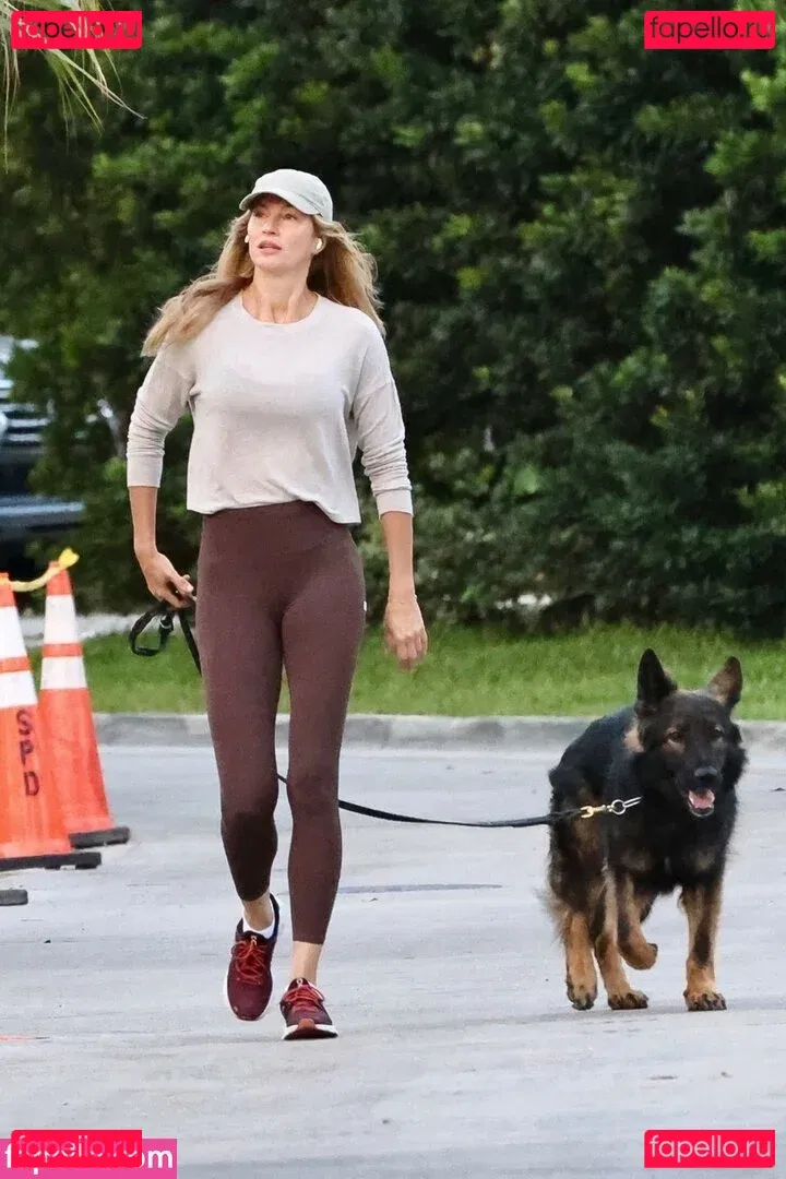 Gisele Bündchen Onlyfans Photo Gallery 