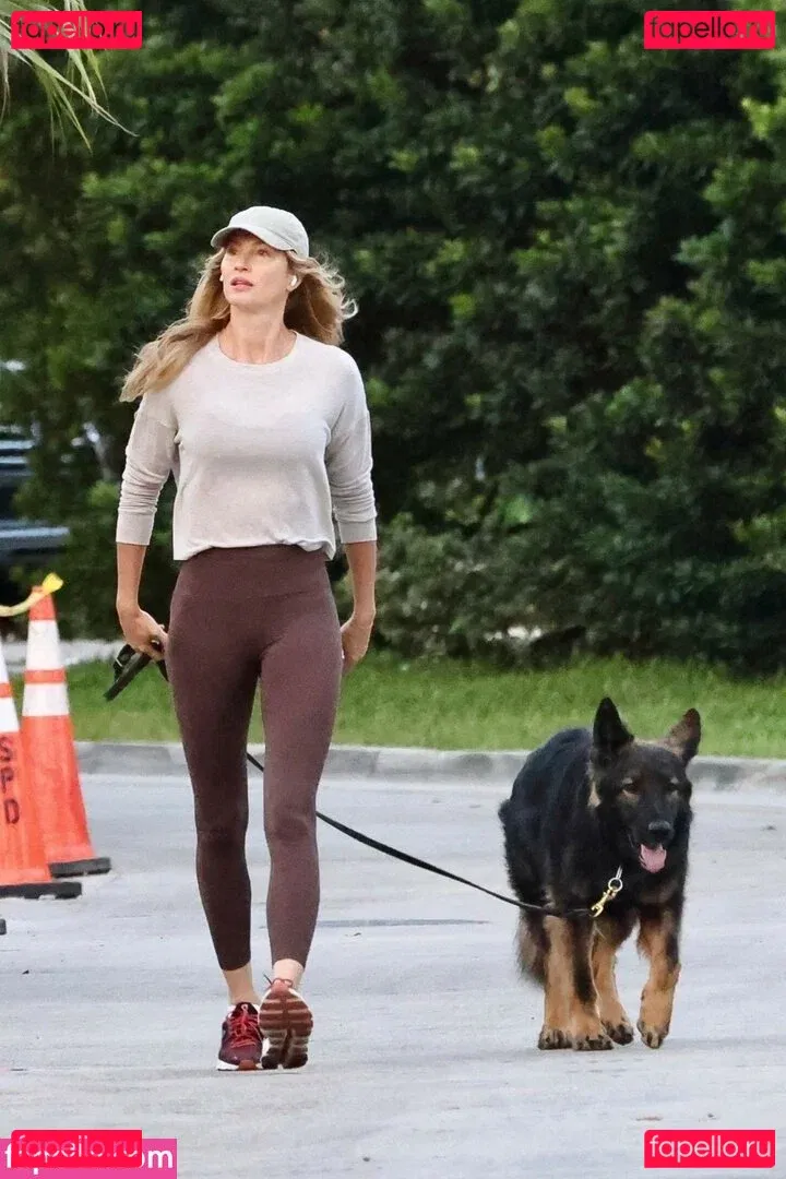 Gisele Bündchen Onlyfans Photo Gallery 