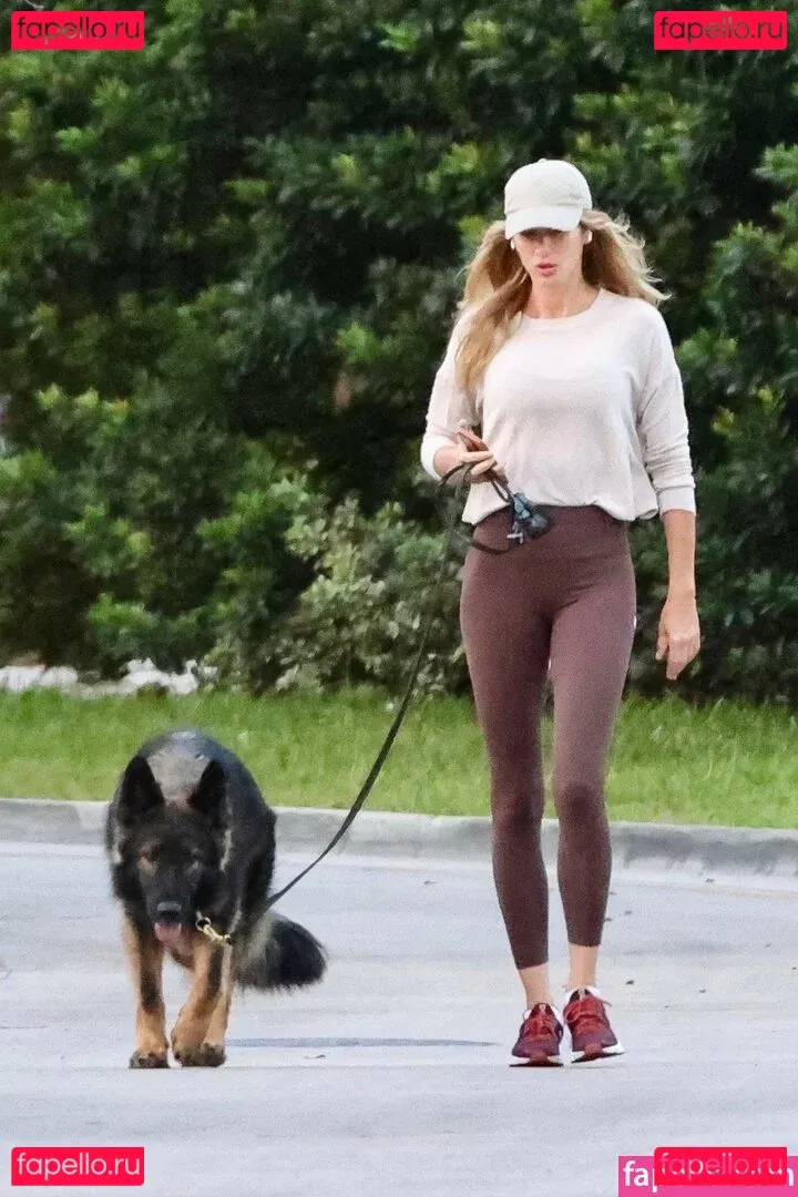 Gisele Bündchen Onlyfans Photo Gallery 