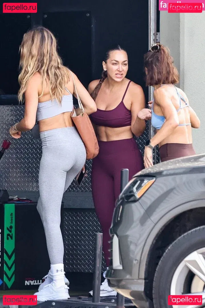 Gisele Bündchen Onlyfans Photo Gallery 