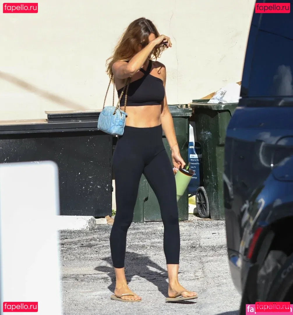 Gisele Bündchen Onlyfans Photo Gallery 