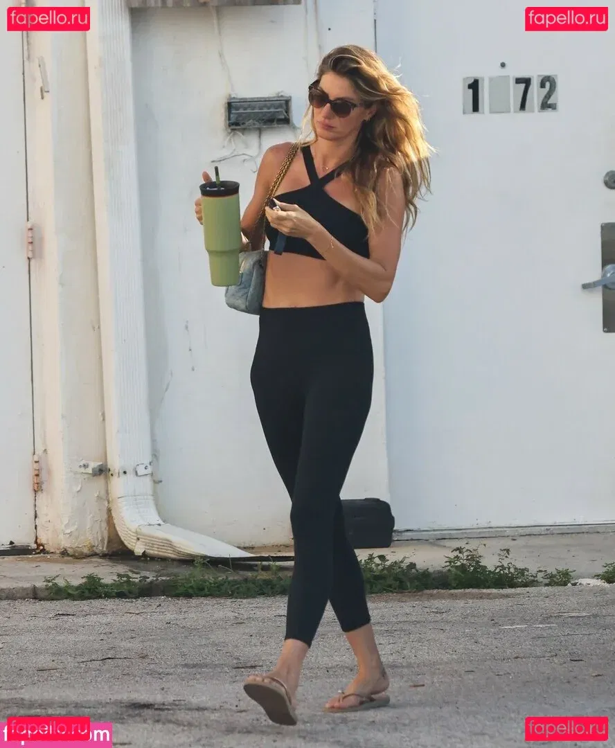 Gisele Bündchen Onlyfans Photo Gallery 