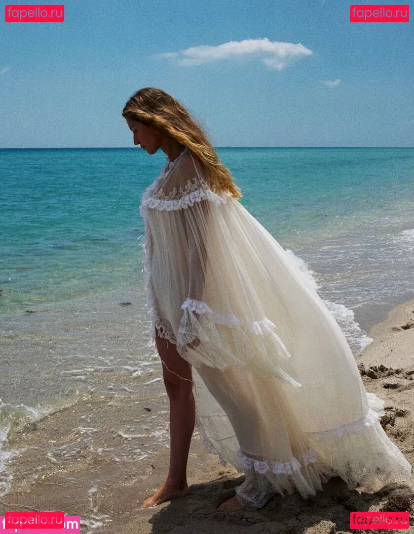 Gisele Bündchen Onlyfans Photo Gallery 