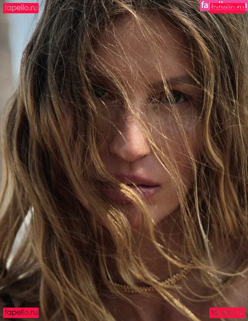 Gisele Bündchen Onlyfans Photo Gallery 