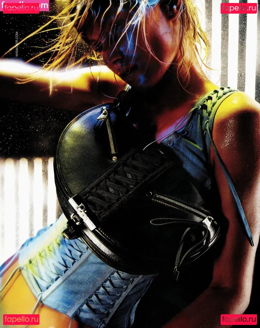 Gisele Bündchen Onlyfans Photo Gallery 