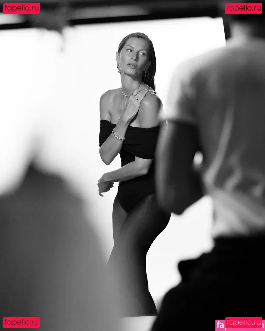Gisele Bündchen Onlyfans Photo Gallery 