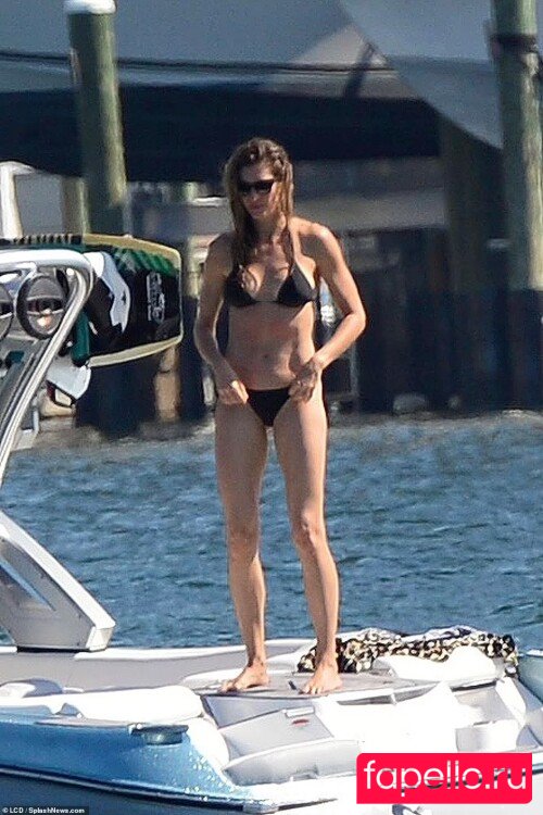 Gisele Bündchen Onlyfans Photo Gallery 