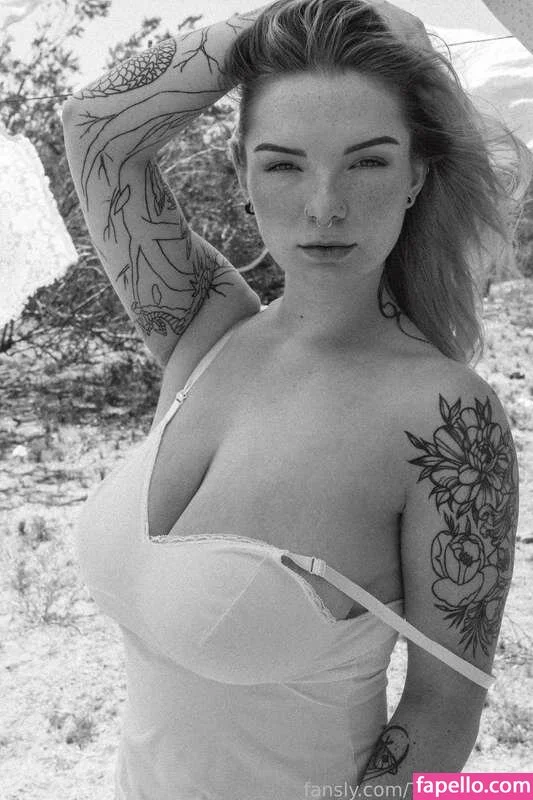 Donna Loli Onlyfans Photo Gallery 