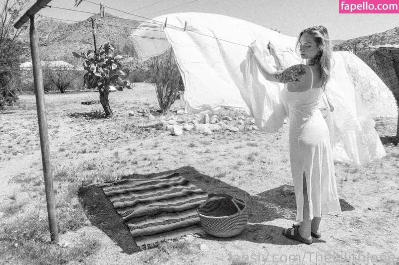 Donna Loli Onlyfans Photo Gallery 