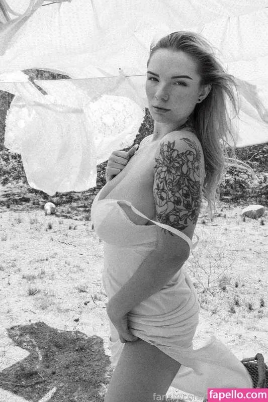 Donna Loli Onlyfans Photo Gallery 