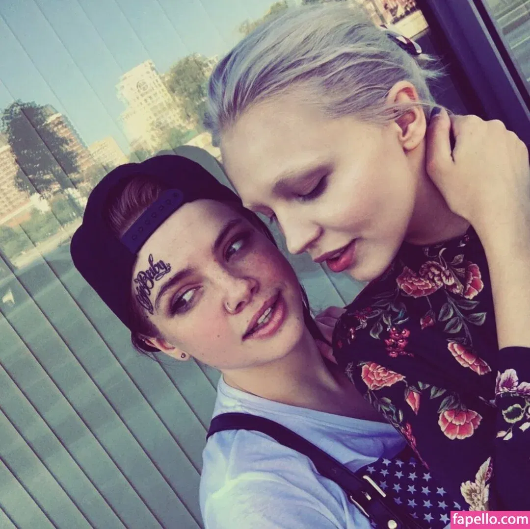 Natalia 18 Onlyfans Photo Gallery 