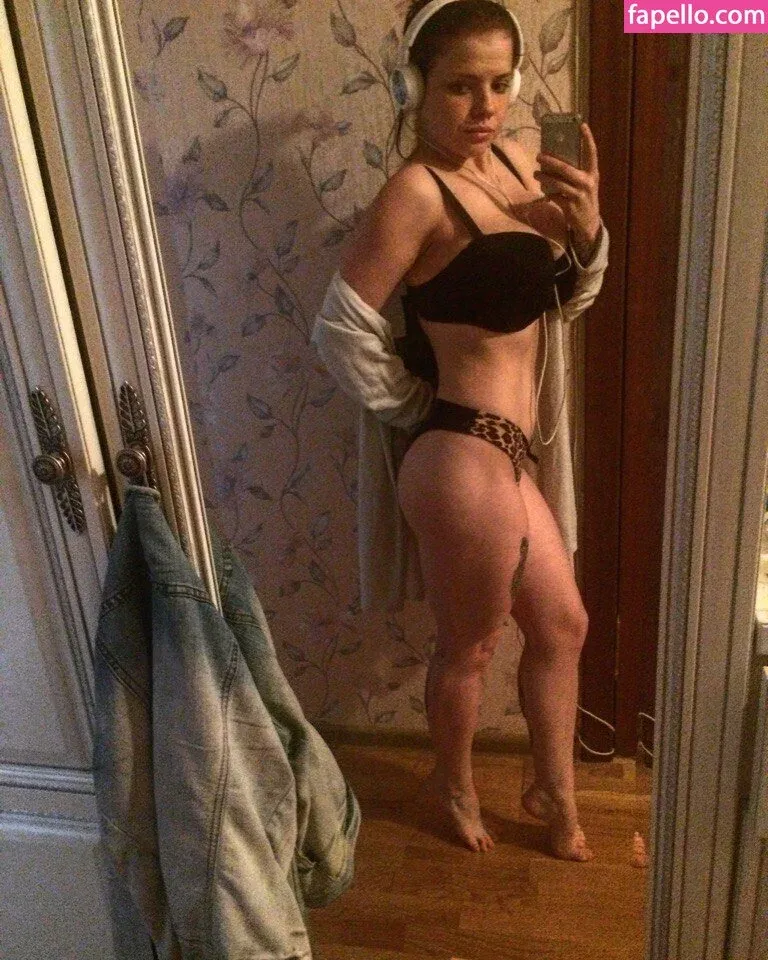 Natalia 18 Onlyfans Photo Gallery 