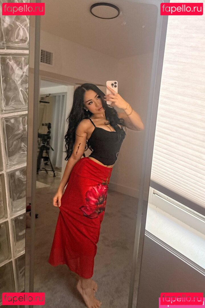 Vivienne Vo / Viviennev0 / realviviennevo / viviennevo Onlyfans Photo Gallery 