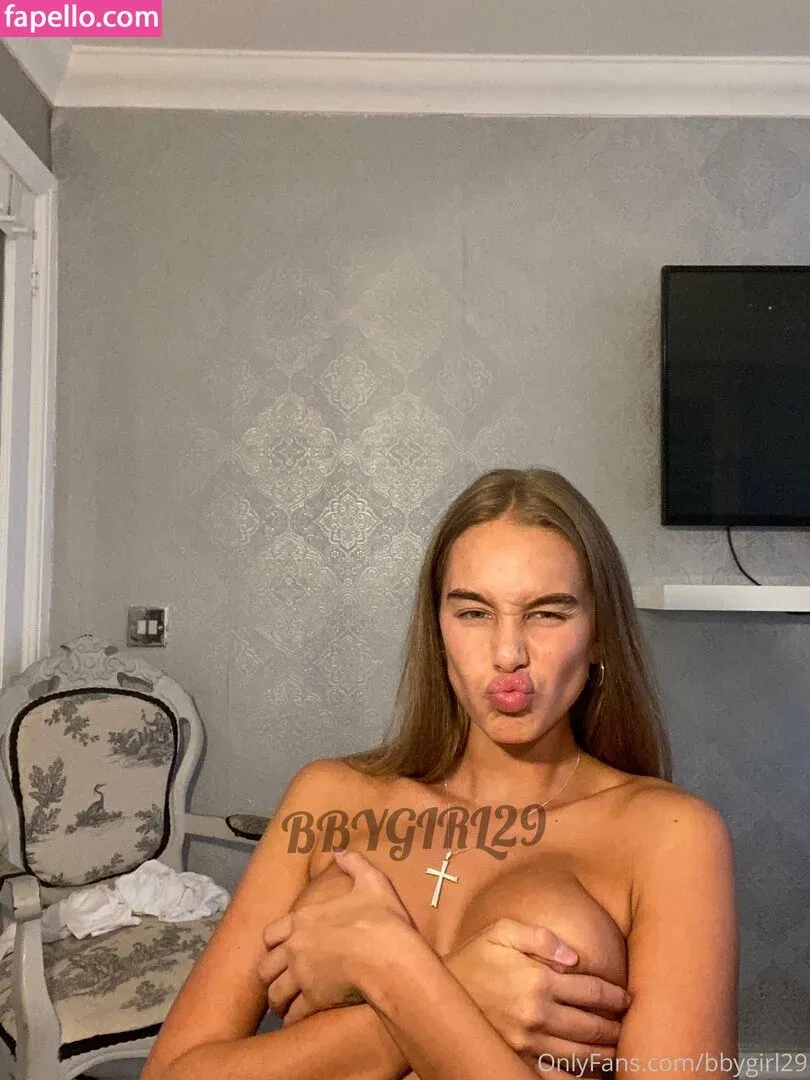 Kyia Peters Basildon Onlyfans Photo Gallery 