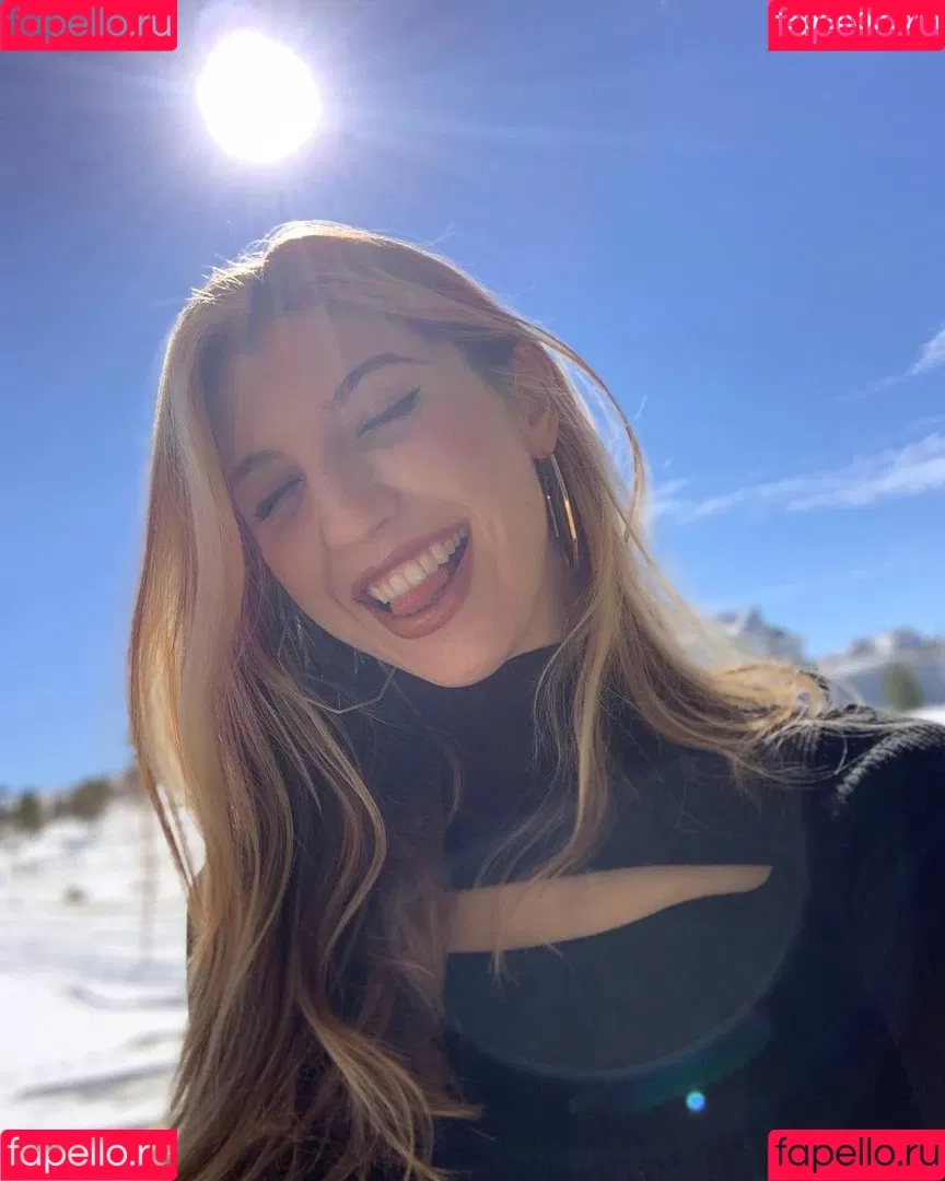 FrivolousFox ASMR Onlyfans Photo Gallery 