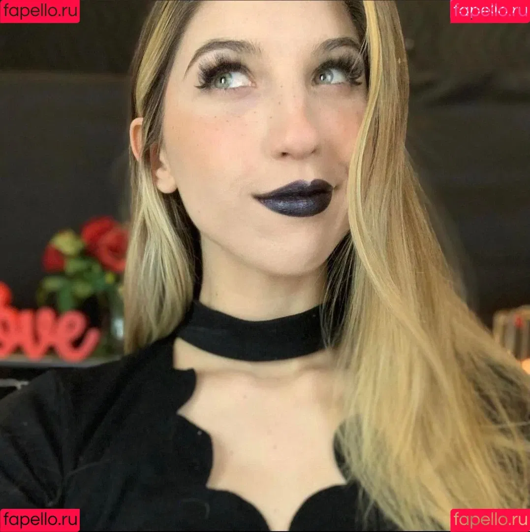 FrivolousFox ASMR Onlyfans Photo Gallery 