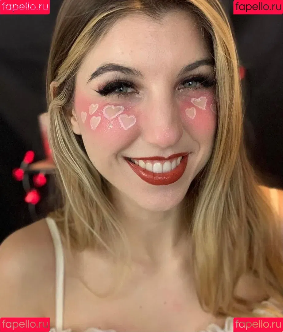 FrivolousFox ASMR Onlyfans Photo Gallery 