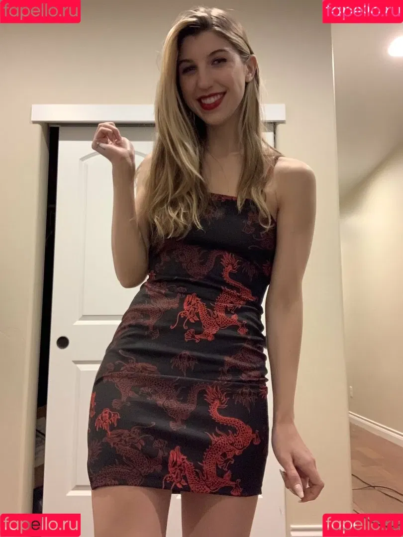 FrivolousFox ASMR Onlyfans Photo Gallery 