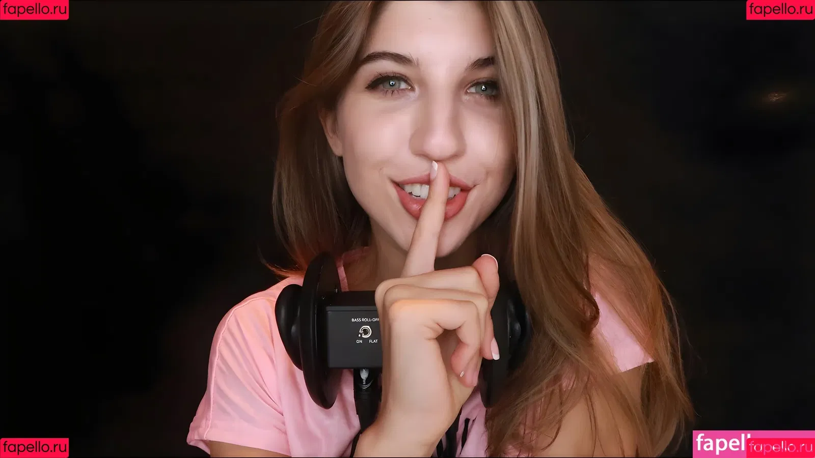 FrivolousFox ASMR Onlyfans Photo Gallery 