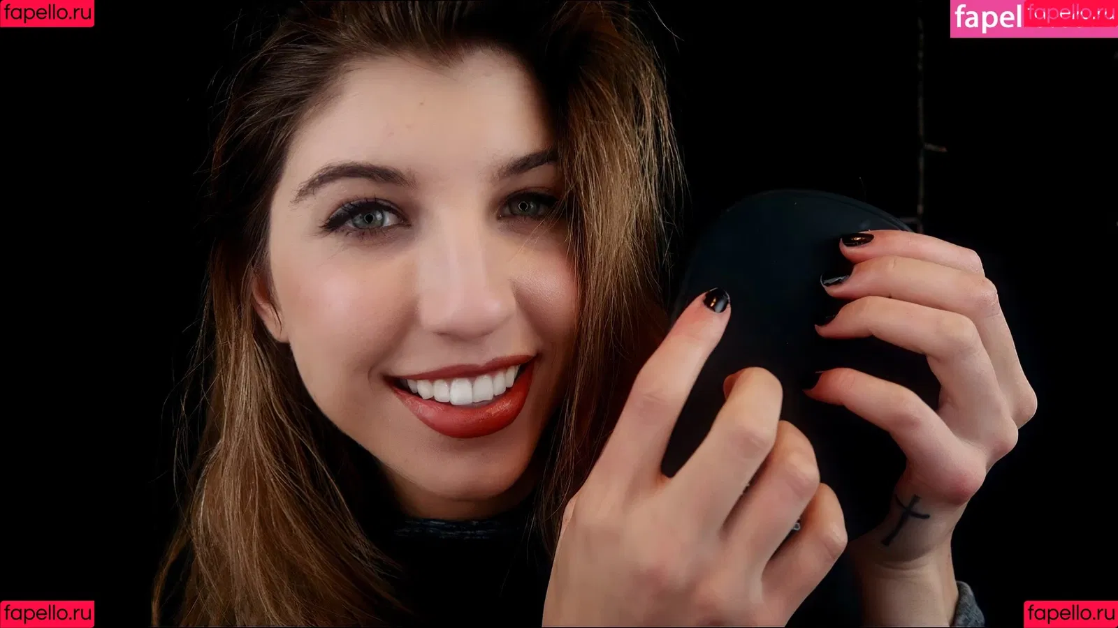 FrivolousFox ASMR Onlyfans Photo Gallery 