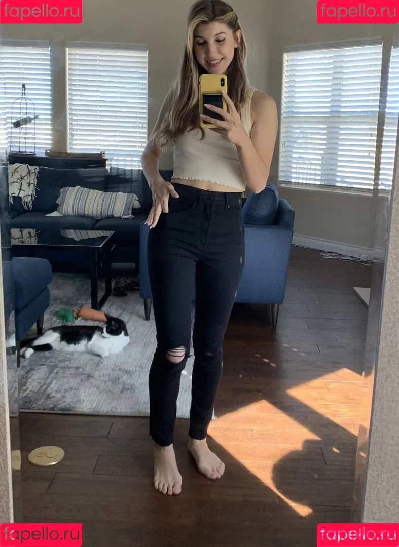 FrivolousFox ASMR Onlyfans Photo Gallery 