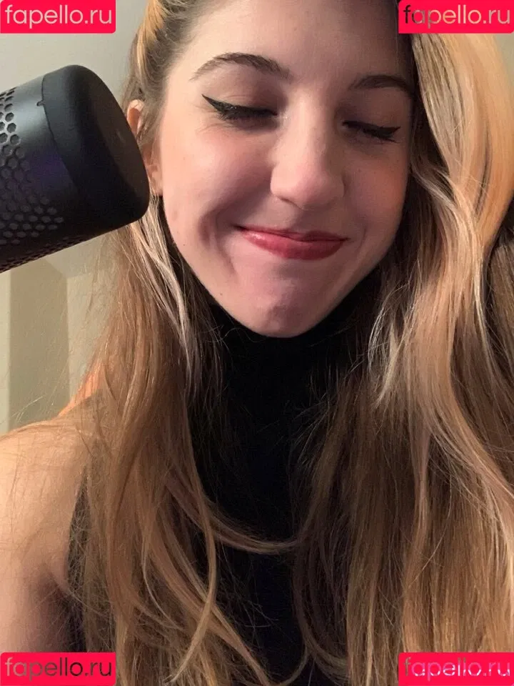 FrivolousFox ASMR Onlyfans Photo Gallery 