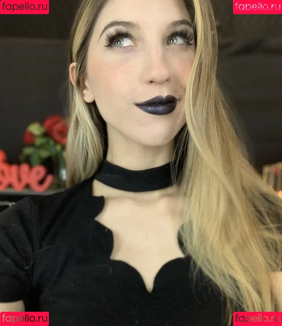 FrivolousFox ASMR Onlyfans Photo Gallery 